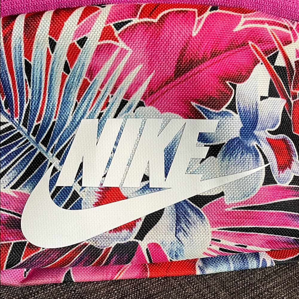 Nike SB Heritage Tropical Floral Waist Bag - Picture 2 of 8
